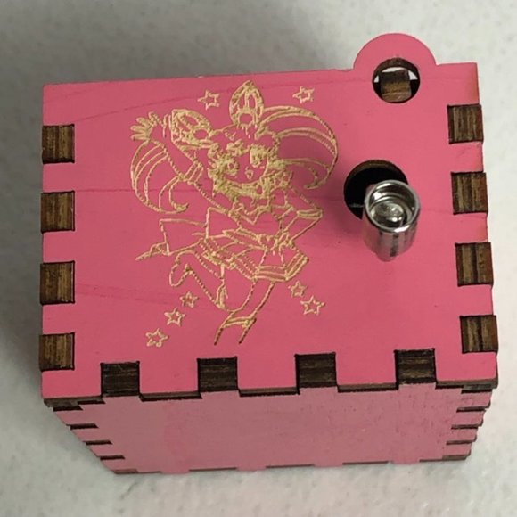 Sailor Moon Pink Hand Crank Wooden Music Box - Picture 8 of 10